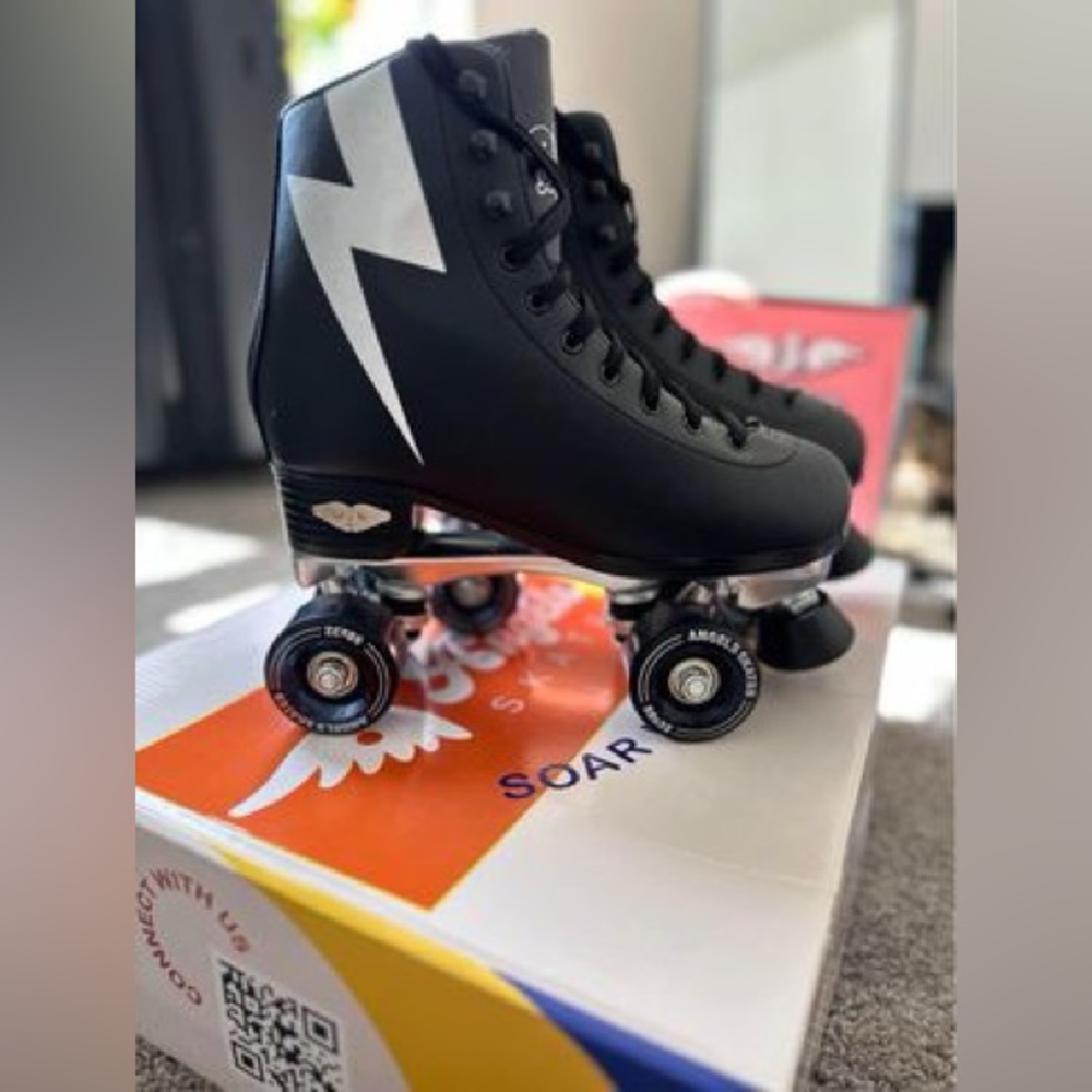Angel Skates size 9w